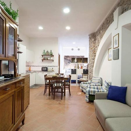La Cantina Di Lorenza เวอนาซซา ภายนอก รูปภาพ